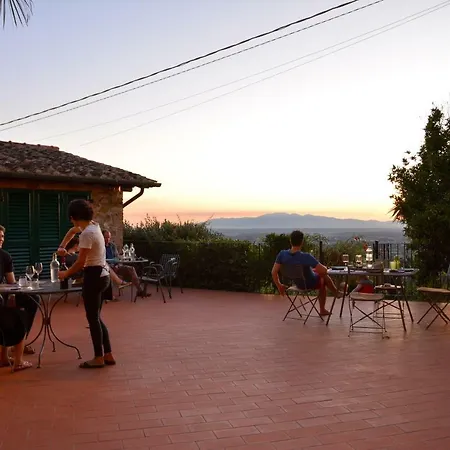 Podere Rondinaio Bed & Breakfast
